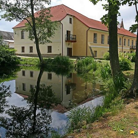 Zamek Jindrichovice Hotel Kolinec Buitenkant foto