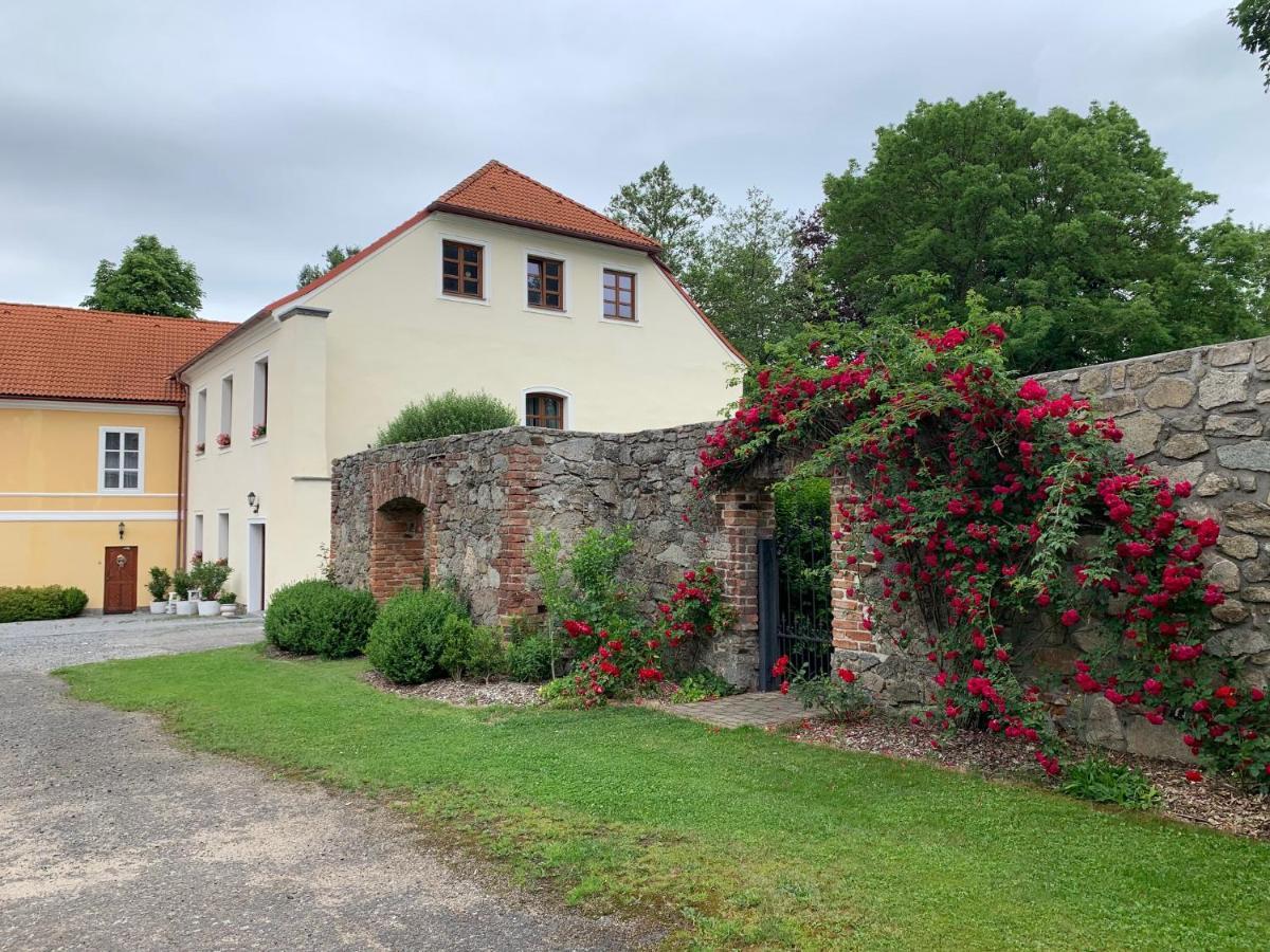 Zamek Jindrichovice Hotel Kolinec Buitenkant foto