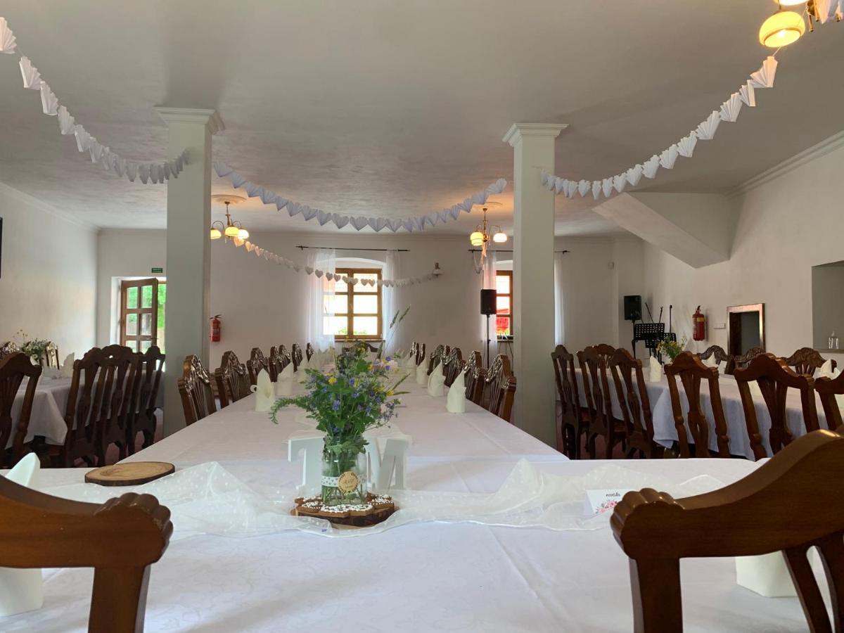 Zamek Jindrichovice Hotel Kolinec Buitenkant foto