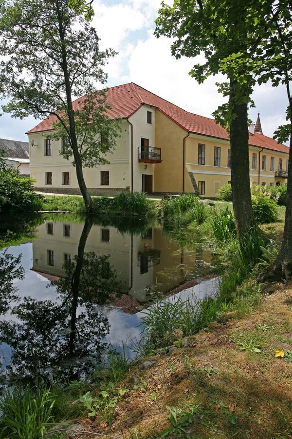 Zamek Jindrichovice Hotel Kolinec Buitenkant foto